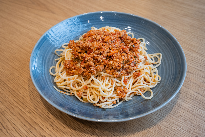 Μακαρόνια με Σάλτσα Μπολονέζ