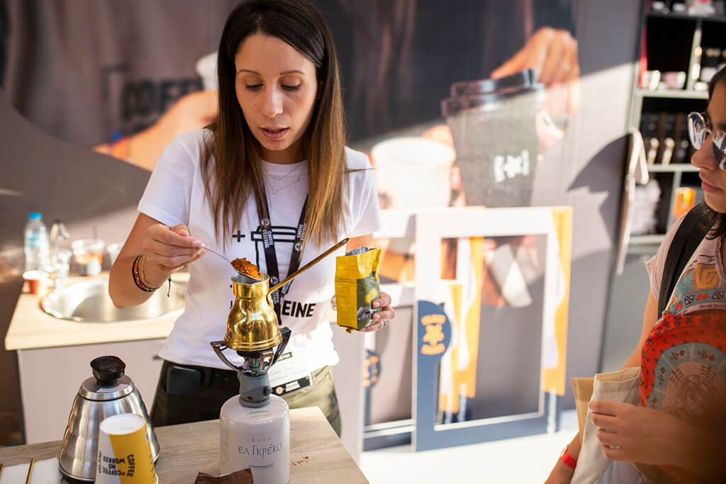 woman_making_greek_coffee